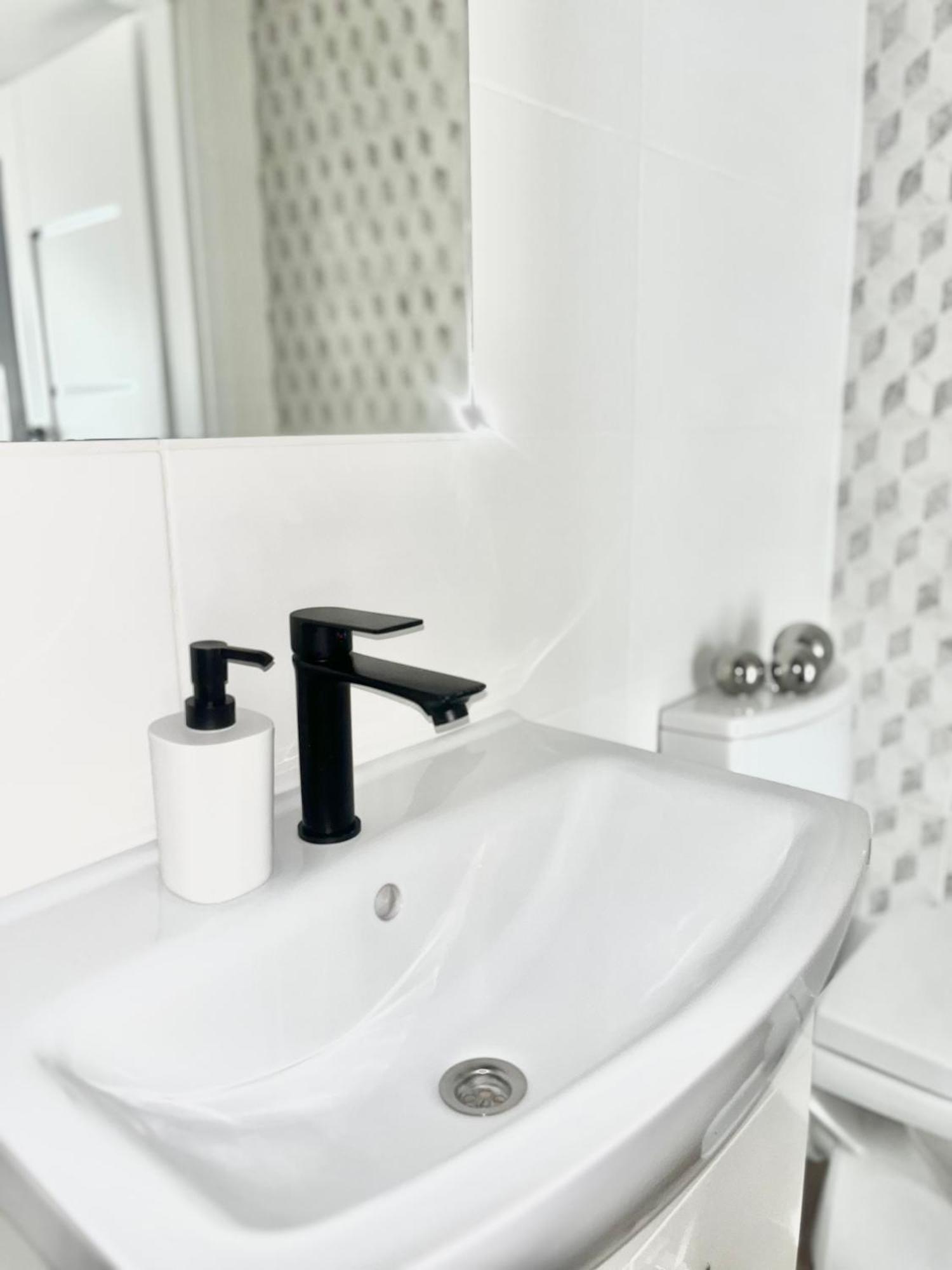 Apartament Goplanska Free Parking Self Check-In 24H Poznan Luaran gambar